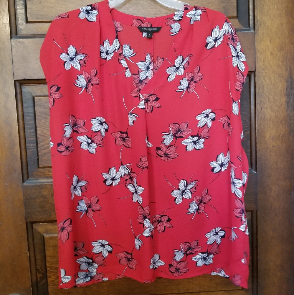 Banana Republic crepe top